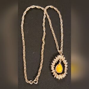 Sarah Coventry Honeycomb Tear Drop Pendant Necklace 70's Vintage 24" Chain